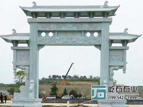 单门牌坊的雕刻制作